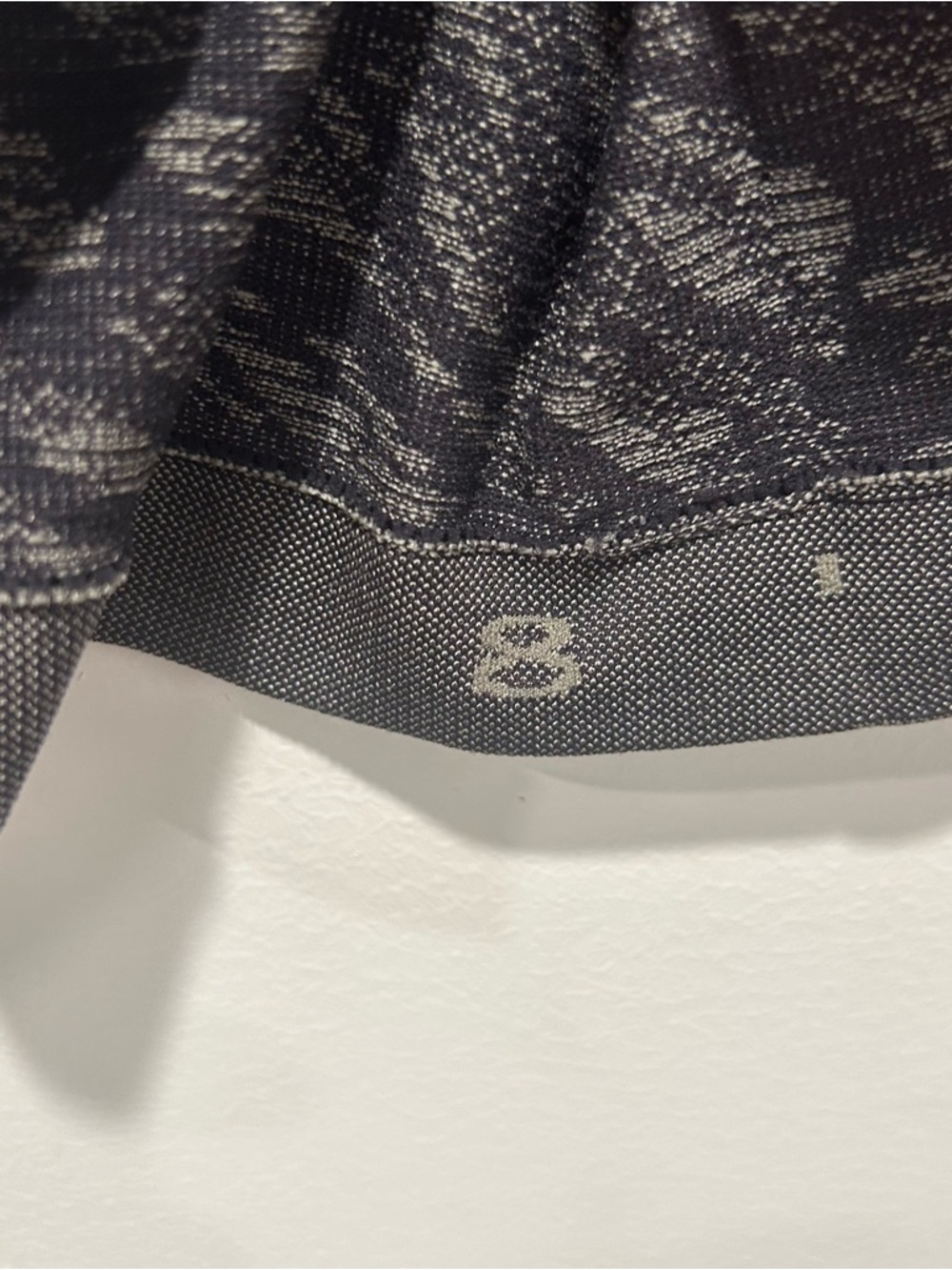 Lululemon Swiftly Tech Short Sleeve Shirt 2.0 Size 8 Primal Clash Black/Grey - Picture 3 of 6